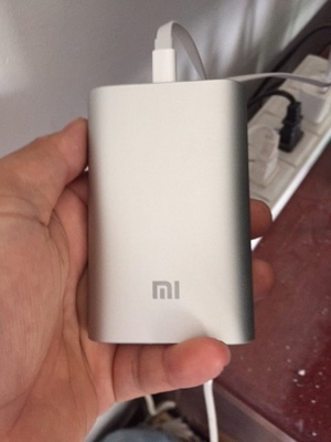 既然小米M5还没来，那就先看看新版10000毫安小米移动电源吧