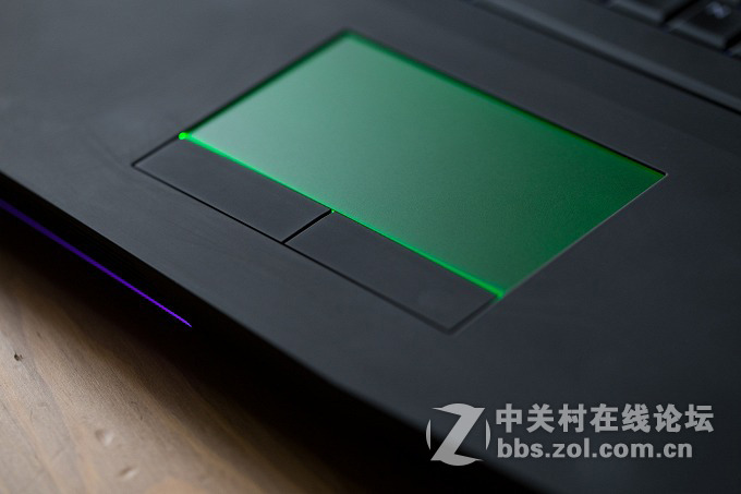 Alienware 17 R2，不负众望的游戏本