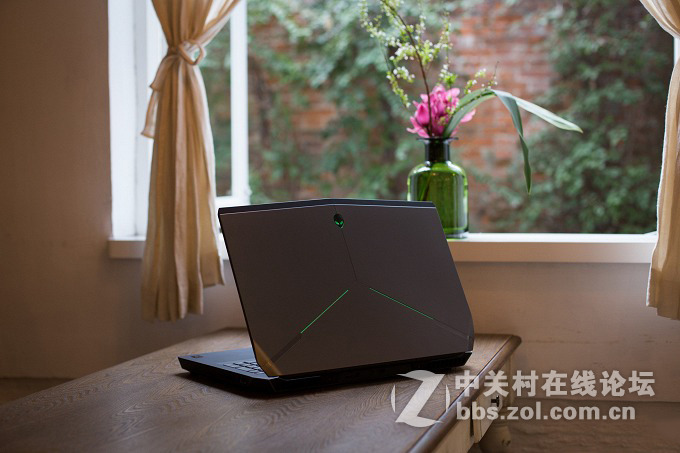 Alienware 17 R2，不负众望的游戏本