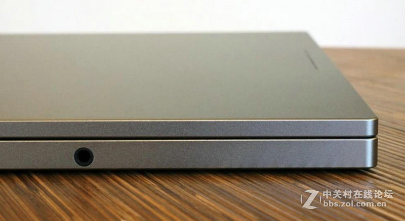 #约稿#Google笔记本真机被曝光，这也学苹果？千年老二学不得！