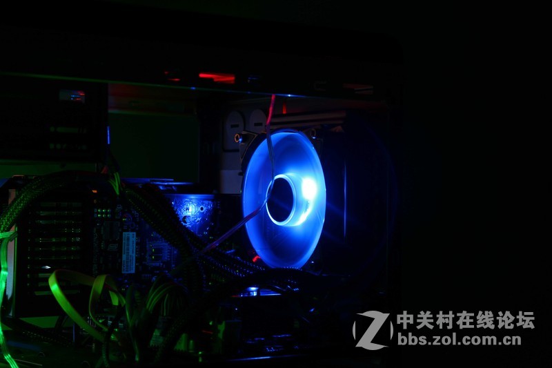 【灯控最爱】GTX960JetStream+碳立方+海魔120=光影魔术手，温度噪音大考验！！