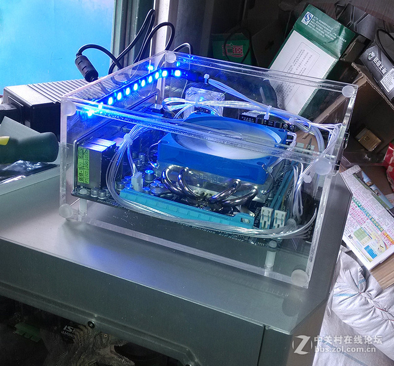 巴掌大有机玻璃小箱简单改造HTPC简介