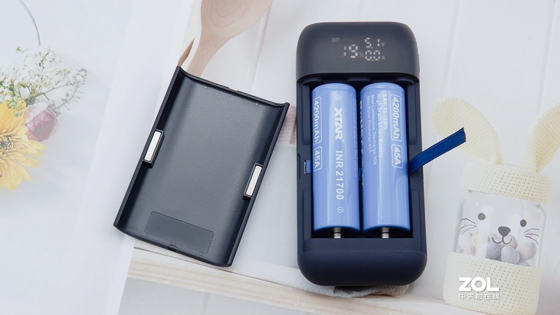 双向双快充XTAR爱克斯达PB2S 充电宝体验