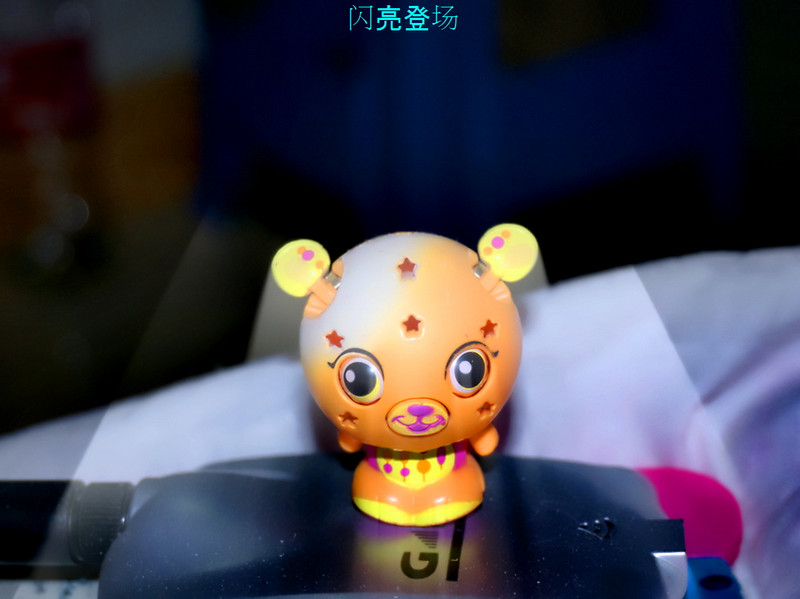 如此可爱的一点点小饰品，1650标头所作。