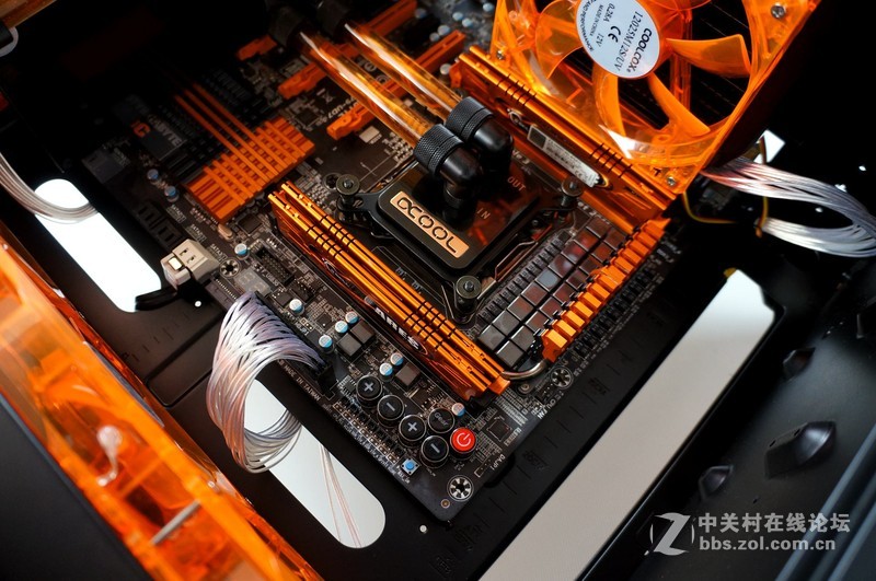 #我叫王小白⑥#  经典乌鸦4机箱MOD全水冷爆改