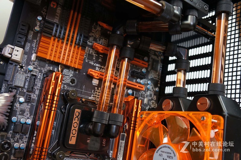 #我叫王小白⑥#  经典乌鸦4机箱MOD全水冷爆改