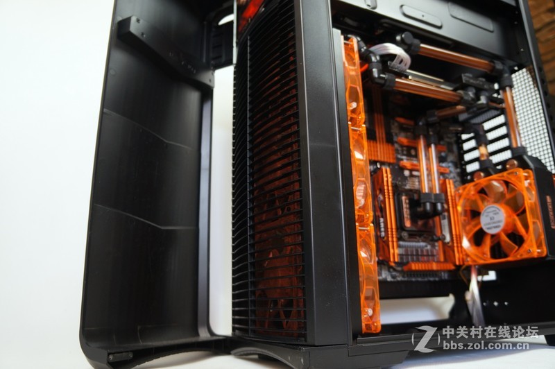 #我叫王小白⑥#  经典乌鸦4机箱MOD全水冷爆改