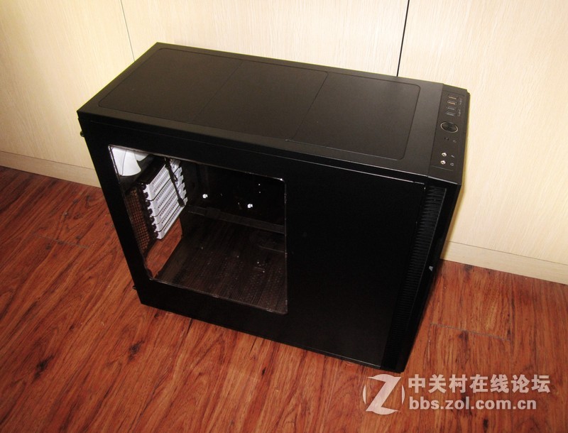 北欧古典设计美学与电脑机箱的完美融合——Fractal Design Define R5解析[原创]