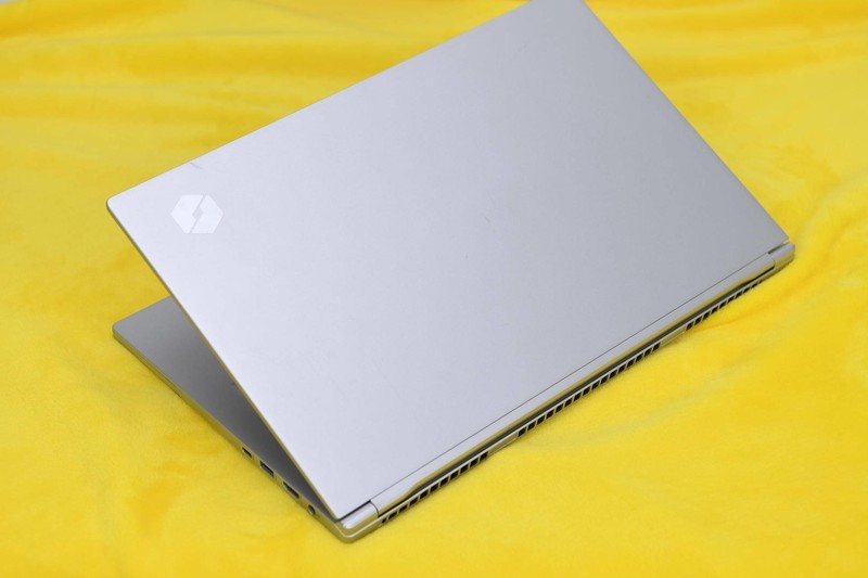 从内到外拆开看，机械革命CODE 01值不值得程序员选购？