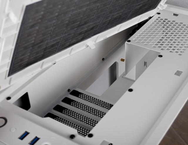 300元左右机箱应怎选？颜值与做工兼备爱国者破晓X元素版体验