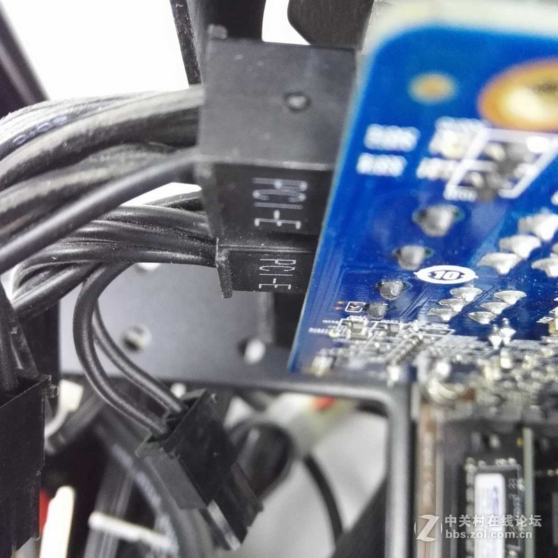 过节给机箱清清灰 秀秀我的Tt V1小钢炮