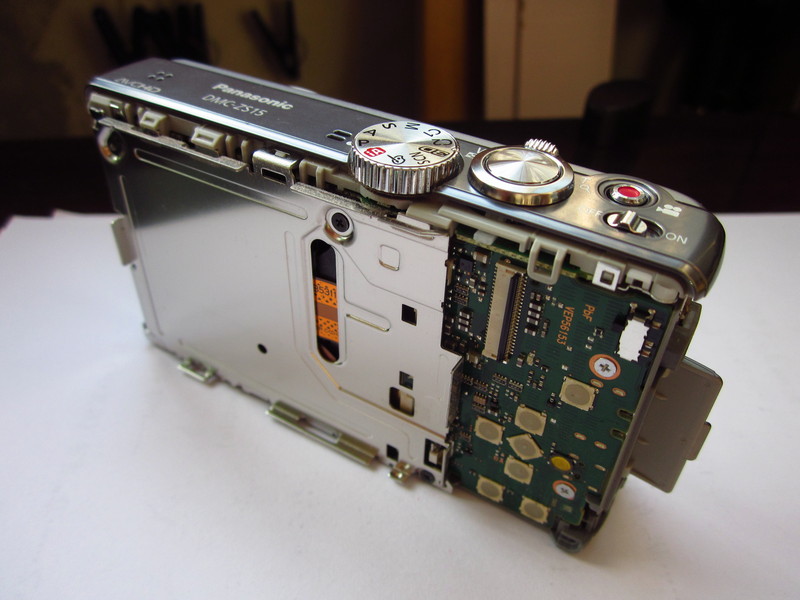 松下ZS10拆机，CCD除灰体验。与大家共享。