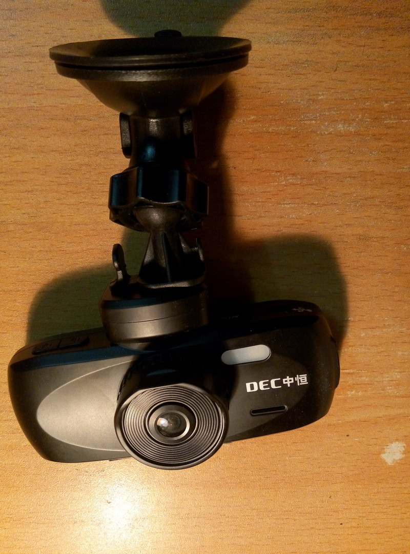 中恒S30+行车记录仪 低调的王者之外形