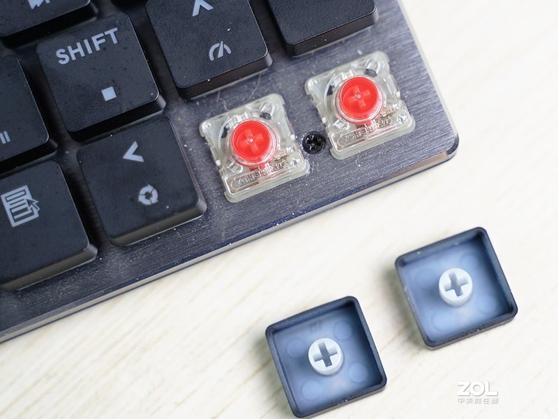 小空间PC桌面方案的终章：入手M9PeGn插满存储接口，顺便晒晒mini桌面环境