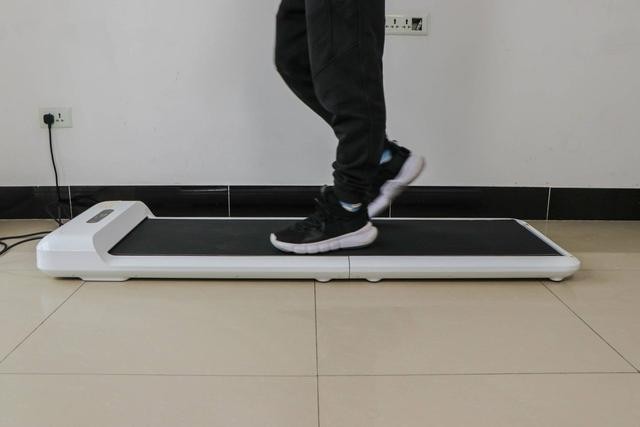 家中健身新选择，小巧又便捷，金史密斯走步机S1体验测评