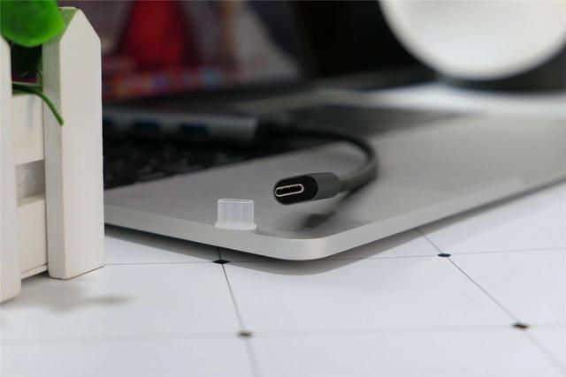 轻薄本败于接口太少？RAVPOWER 七合一扩展坞：你说啥？