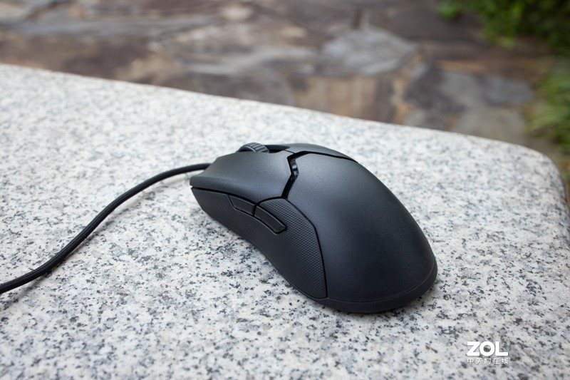 超轻的顶级鼠标体验：Razer Viper毒蝰电竞鼠标