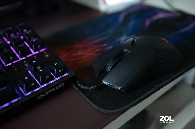 超轻的顶级鼠标体验：Razer Viper毒蝰电竞鼠标