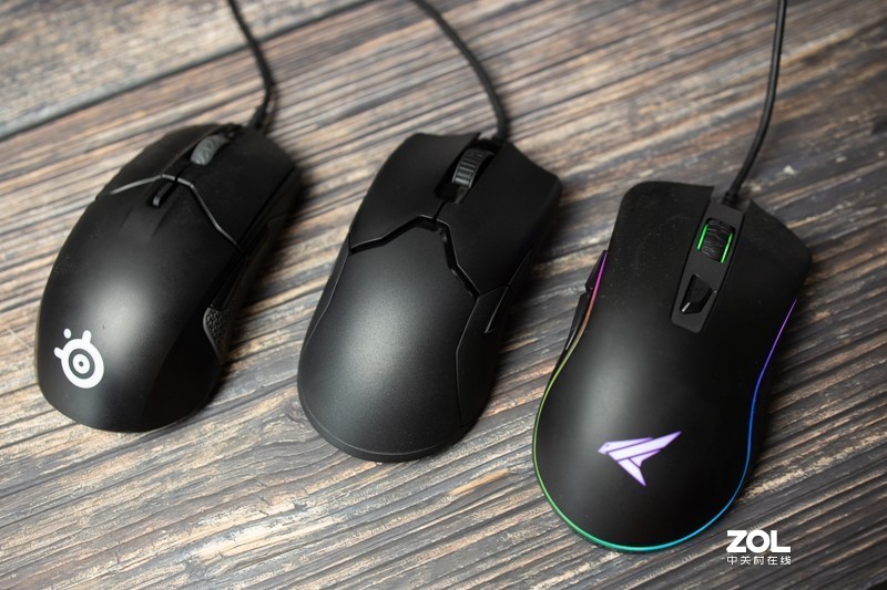 超轻的顶级鼠标体验：Razer Viper毒蝰电竞鼠标