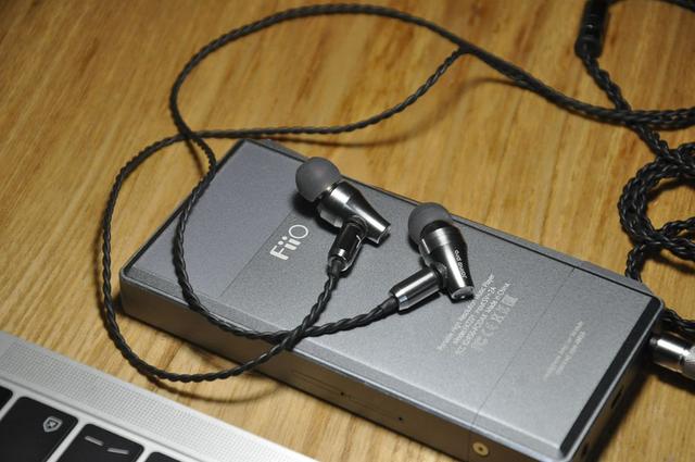 999元“山寨”谢兰图、IE800S，极小众耳塞小吉安娜鉴赏