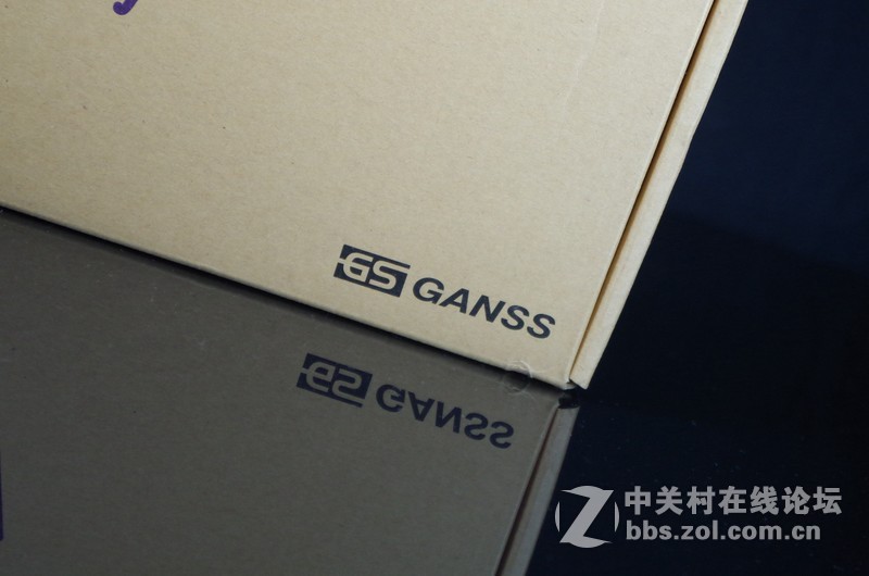 准系统袭来 买个G.S-57 配合立人Mr.UNC