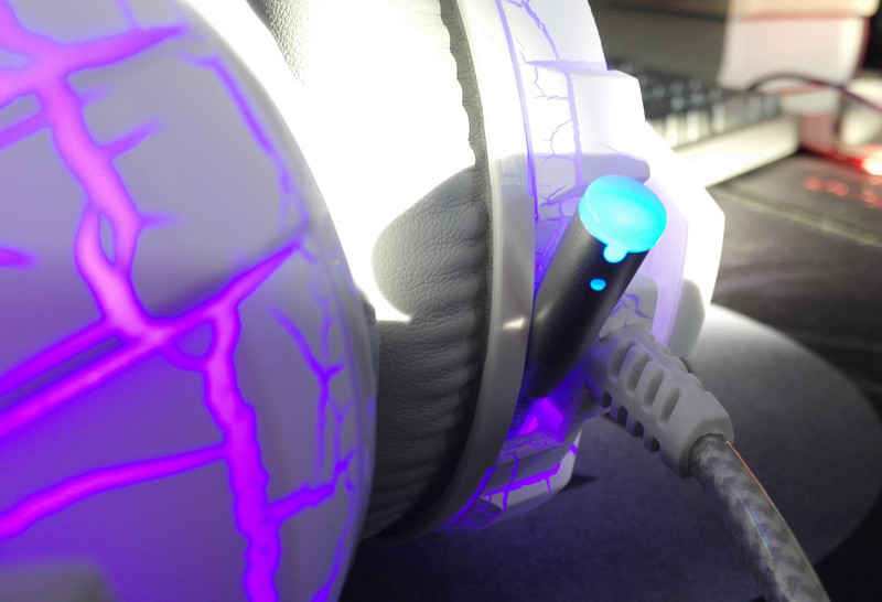 时尚时尚最时尚，闪瞎眼的外设