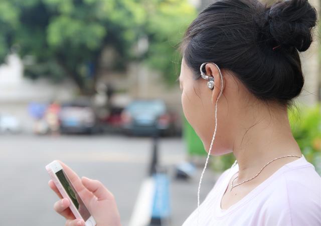 有颜值，亦有细腻之声，兴戈 洛神EM2耳机体验