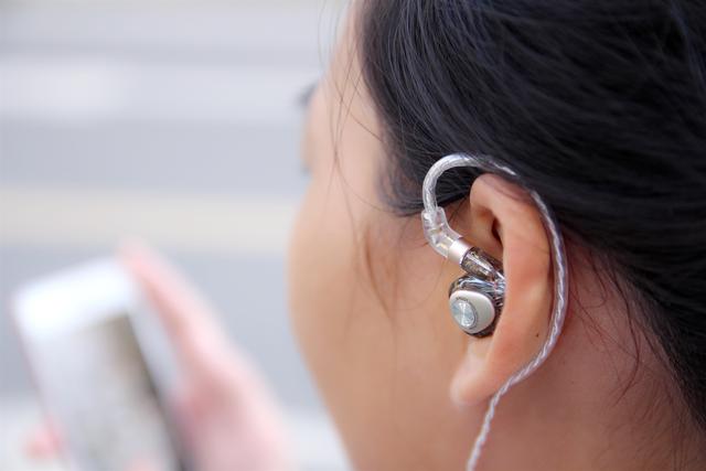 有颜值，亦有细腻之声，兴戈 洛神EM2耳机体验