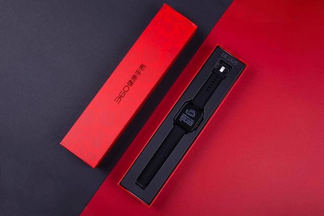 一键SOS呼叫，实时监测心率血压，360健康手表上手体验