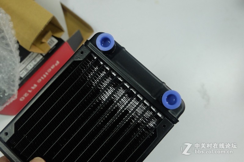 小机箱能大做文章，Tt V21安装水冷系统！~