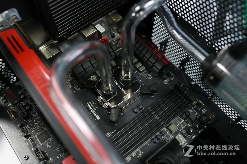 小机箱能大做文章，Tt V21安装水冷系统！~