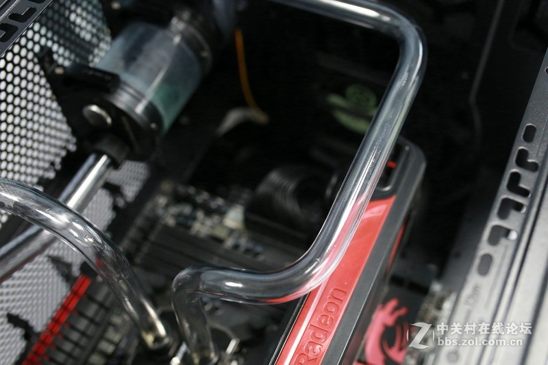 小机箱能大做文章，Tt V21安装水冷系统！~