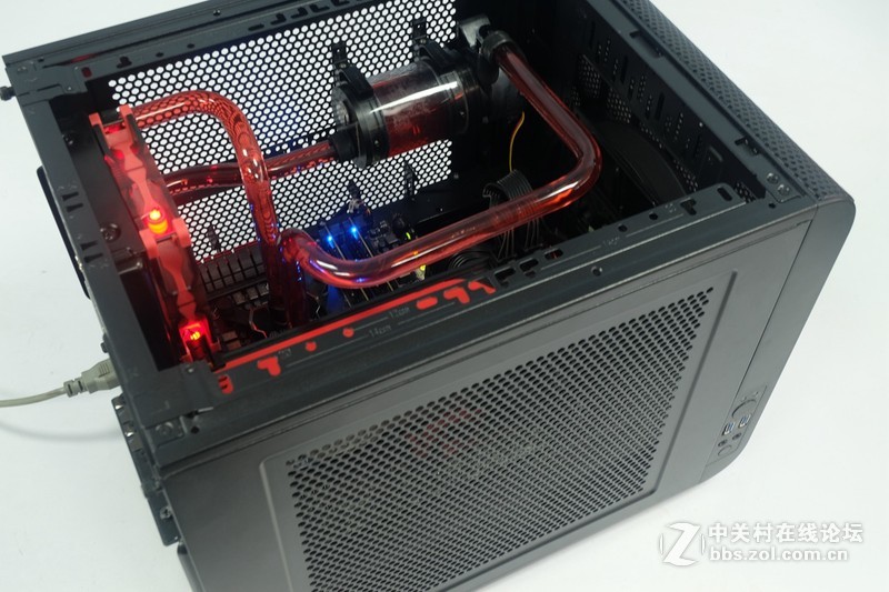 小机箱能大做文章，Tt V21安装水冷系统！~