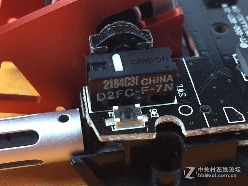 国外品牌也有性价比！骨伽700M电竞鼠标拆解