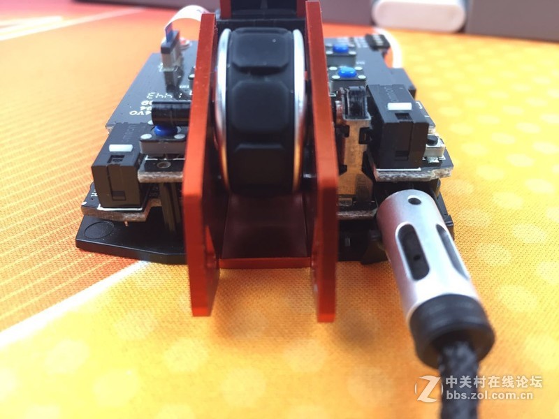 国外品牌也有性价比！骨伽700M电竞鼠标拆解