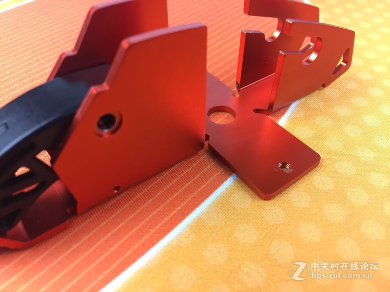 国外品牌也有性价比！骨伽700M电竞鼠标拆解