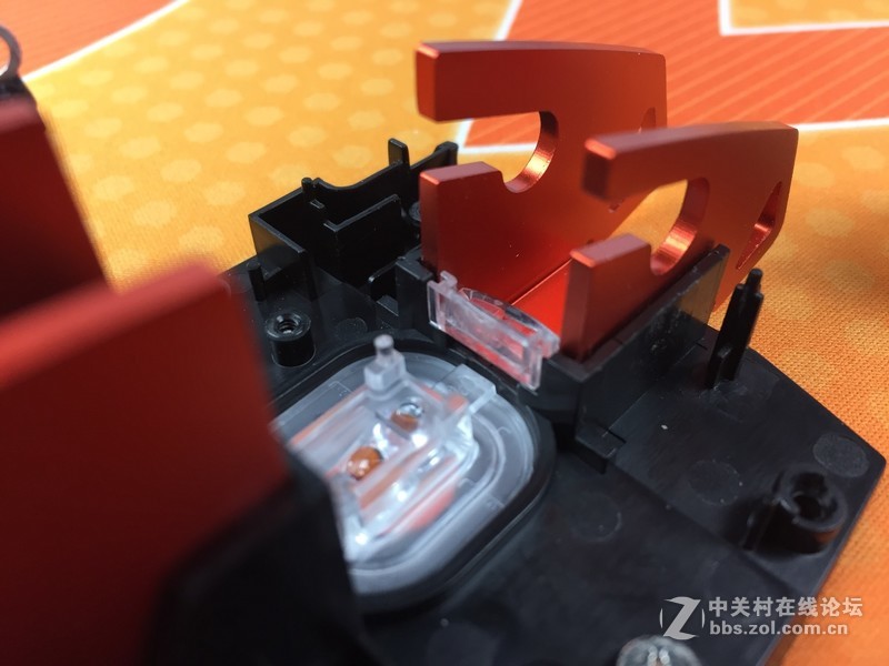 国外品牌也有性价比！骨伽700M电竞鼠标拆解