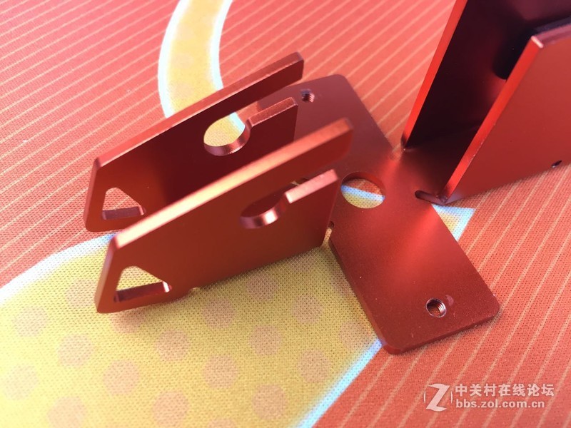 国外品牌也有性价比！骨伽700M电竞鼠标拆解