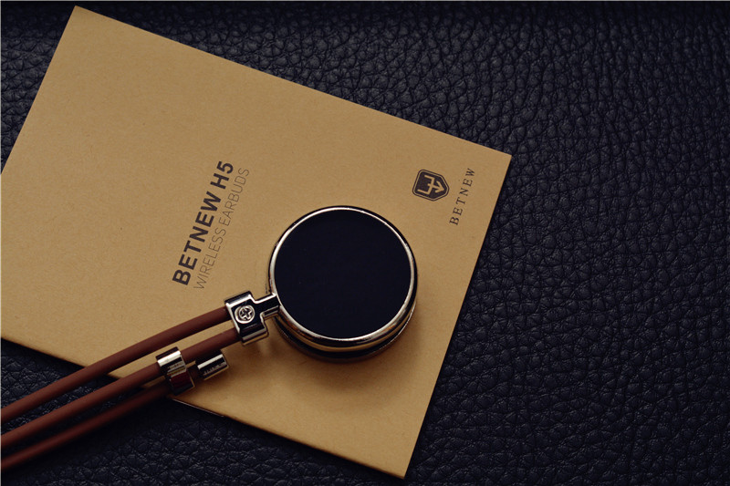 无损音乐的黄金搭档，八头牛蓝牙耳机手环播放组合体验