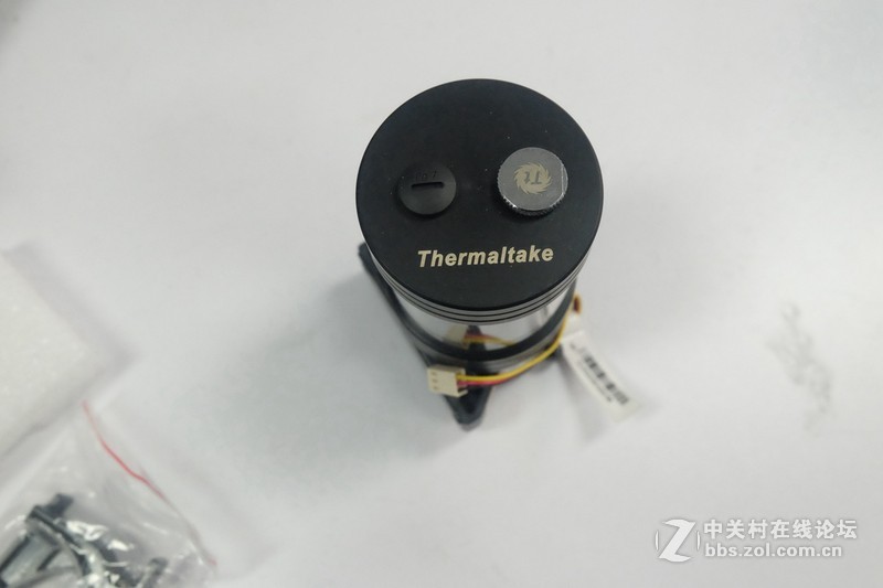 小机箱能大做文章，Tt V21安装水冷系统！~