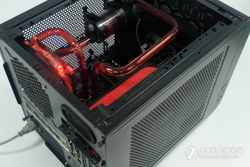 小机箱能大做文章，Tt V21安装水冷系统！~