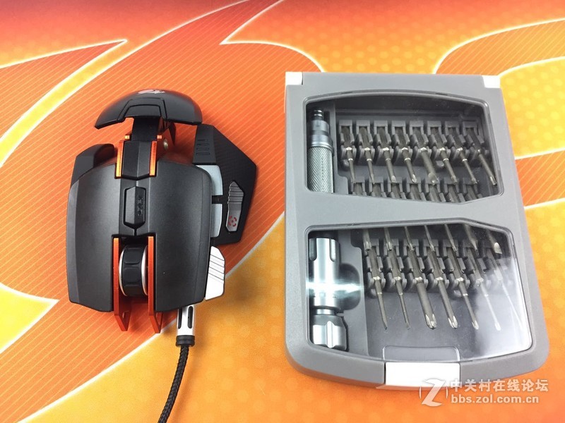 国外品牌也有性价比！骨伽700M电竞鼠标拆解