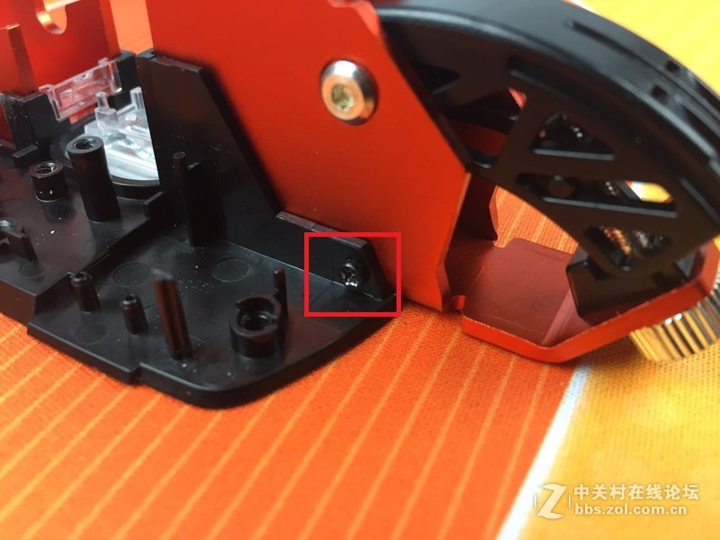 国外品牌也有性价比！骨伽700M电竞鼠标拆解