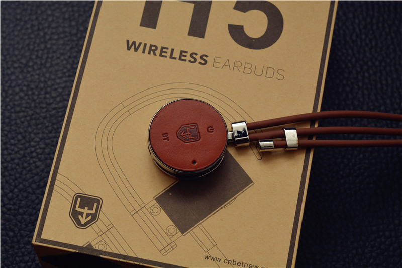 无损音乐的黄金搭档，八头牛蓝牙耳机手环播放组合体验