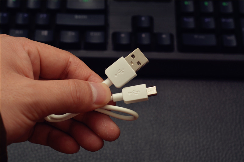 无损音乐的黄金搭档，八头牛蓝牙耳机手环播放组合体验