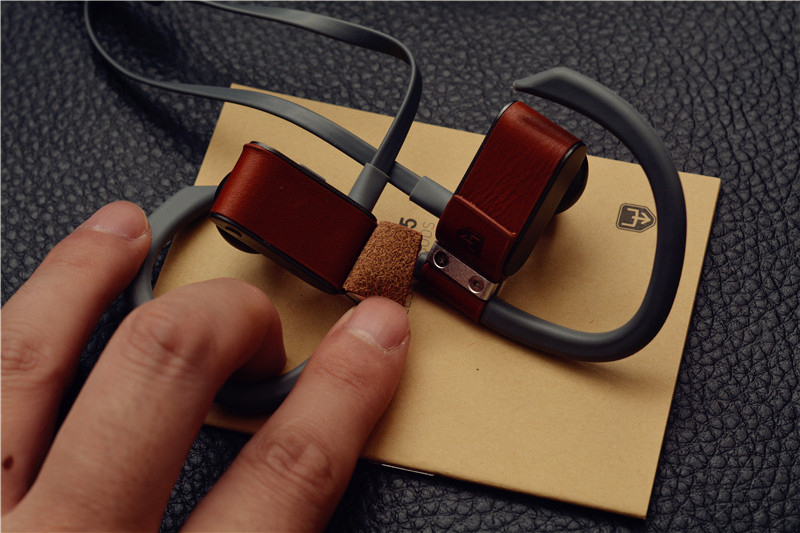 无损音乐的黄金搭档，八头牛蓝牙耳机手环播放组合体验