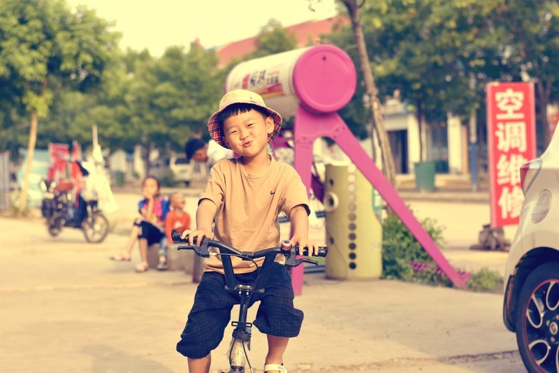 《阳光少年》 D7200+50 1.8