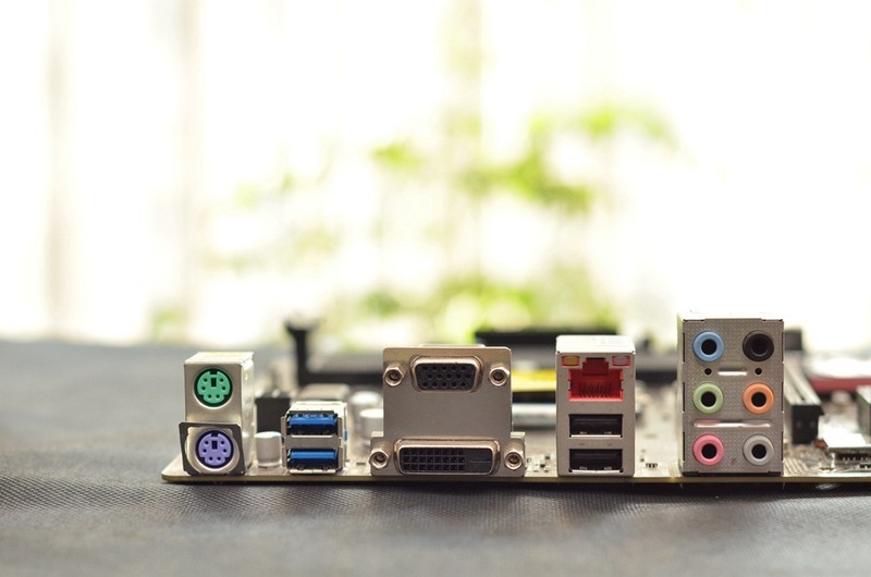 就是要颜值！小机箱路线的平民小炮级配置