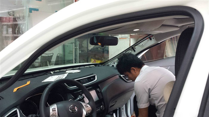 奇骏改装，安装车联网后视镜凌度A608、音响、前后护杠！