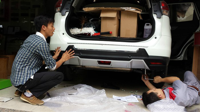 奇骏改装，安装车联网后视镜凌度A608、音响、前后护杠！